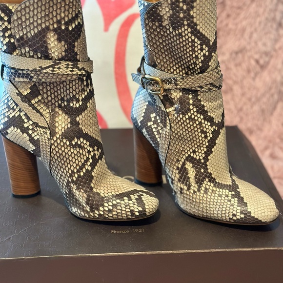 GUCCI Python Snakeskin Roccia Pitone Boots - Picture 3 of 6